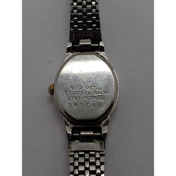 Women\'s Seiko watch. Dress watch. 2Y01-5C09 RO, 961066